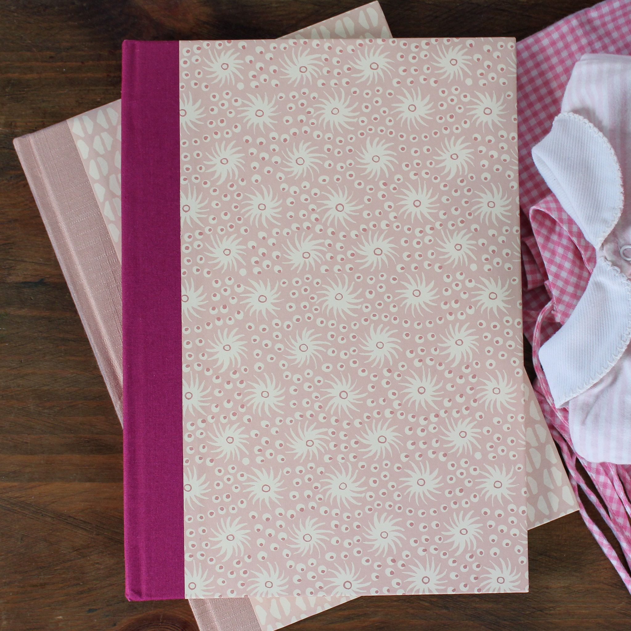 Baby Journal, Pink Stars